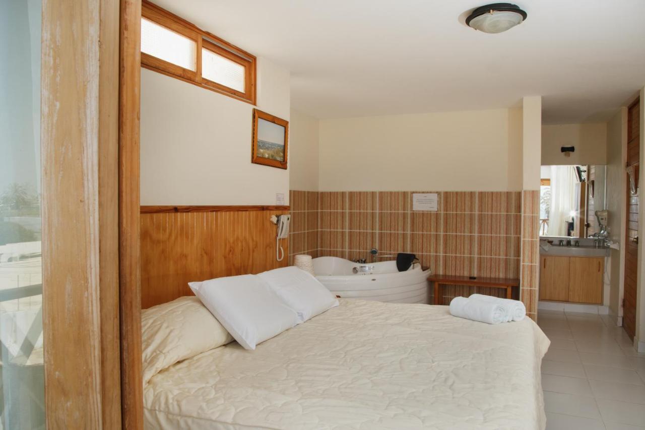 Hotel Emancipador Paracas Kültér fotó