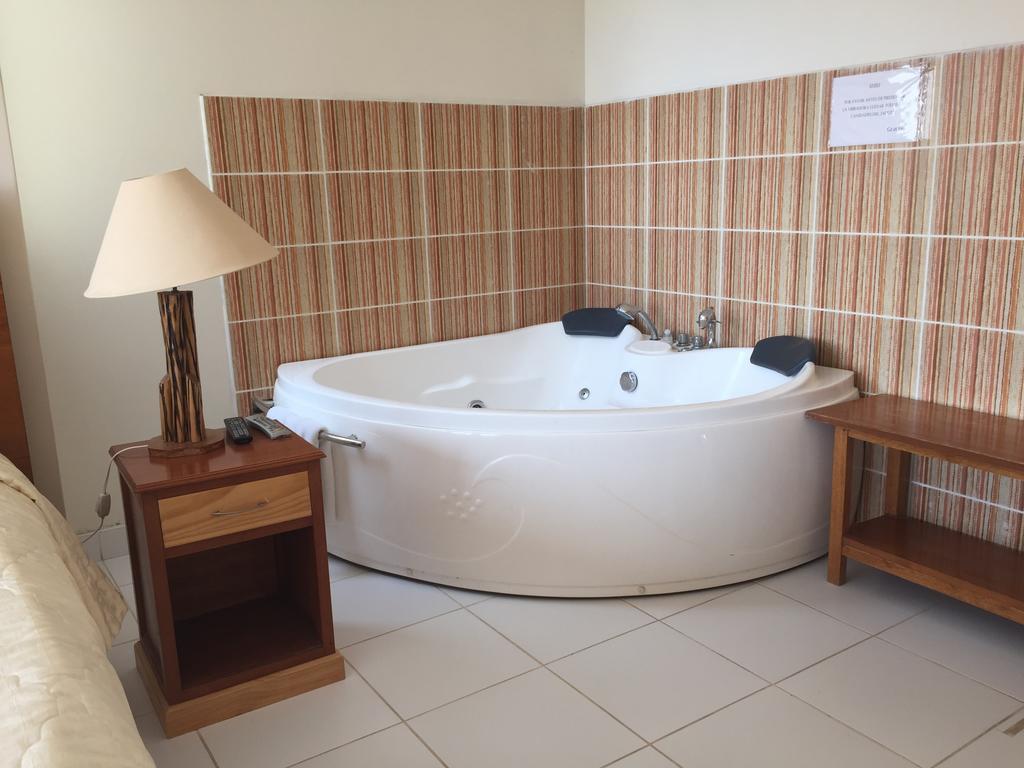 Hotel Emancipador Paracas Kültér fotó